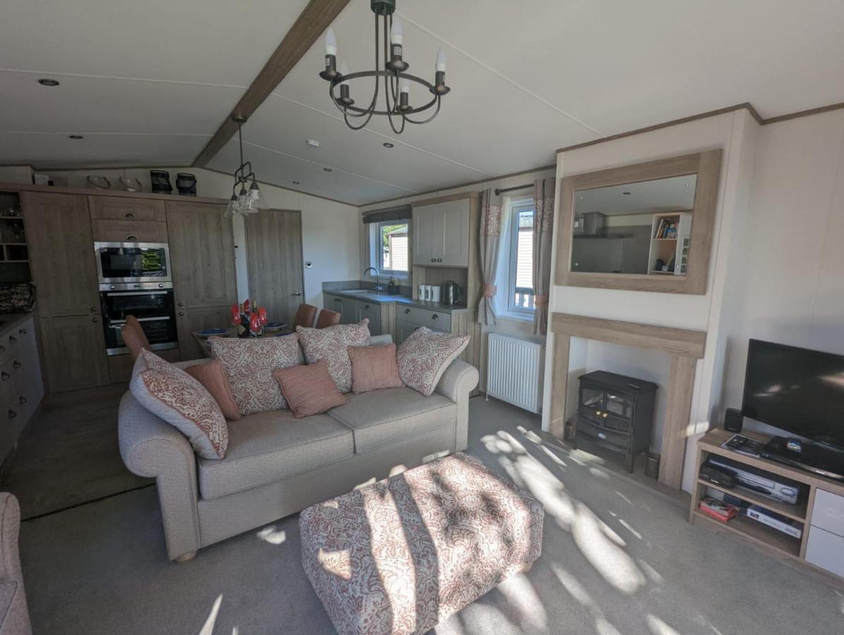 Stunning Luxury Caravan On Edge Of New Forest On Shorefield Country Park Entertainment And Leisure Passes Included Milford-on-Sea Exteriér fotografie