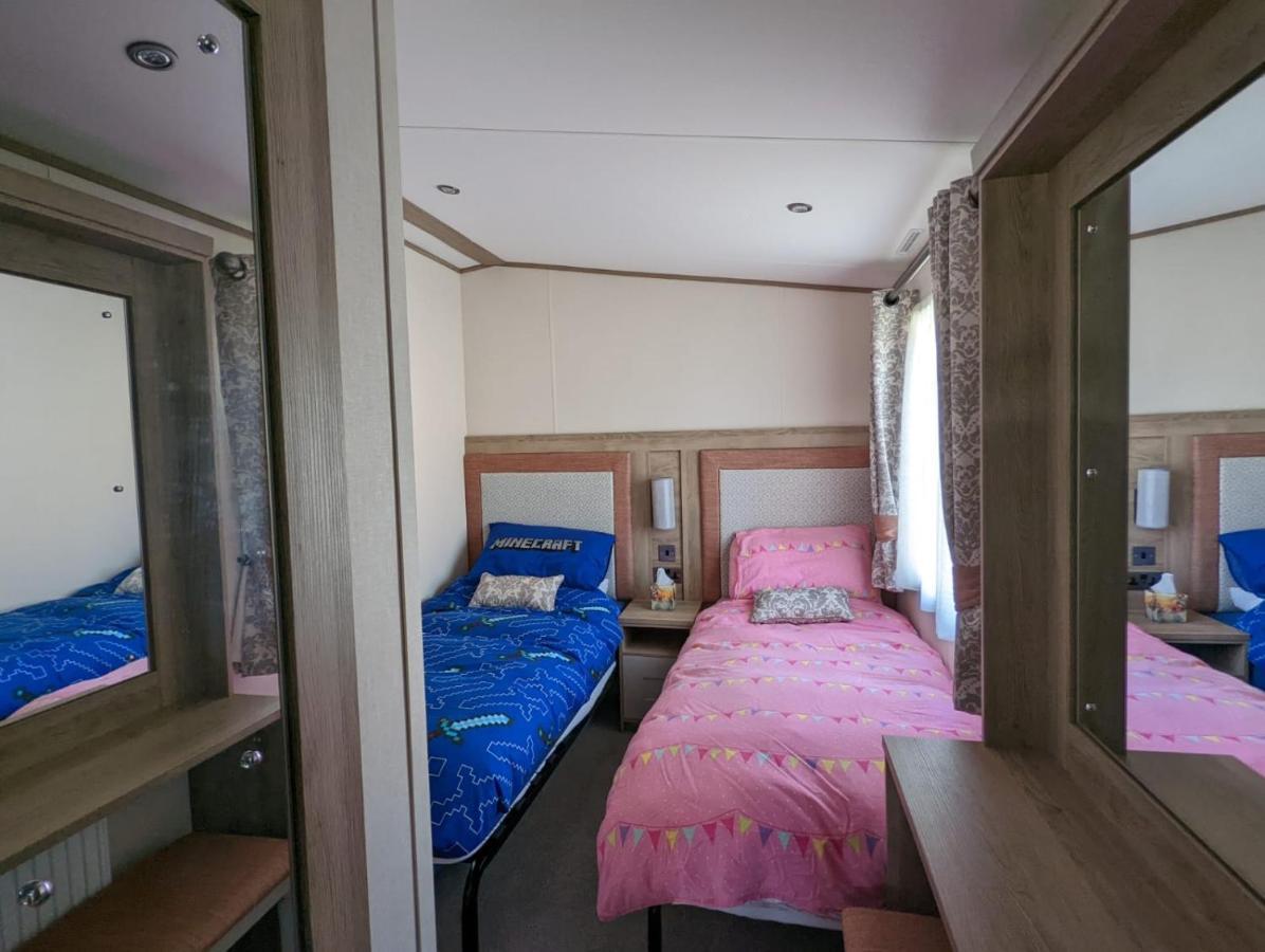 Stunning Luxury Caravan On Edge Of New Forest On Shorefield Country Park Entertainment And Leisure Passes Included Milford-on-Sea Exteriér fotografie